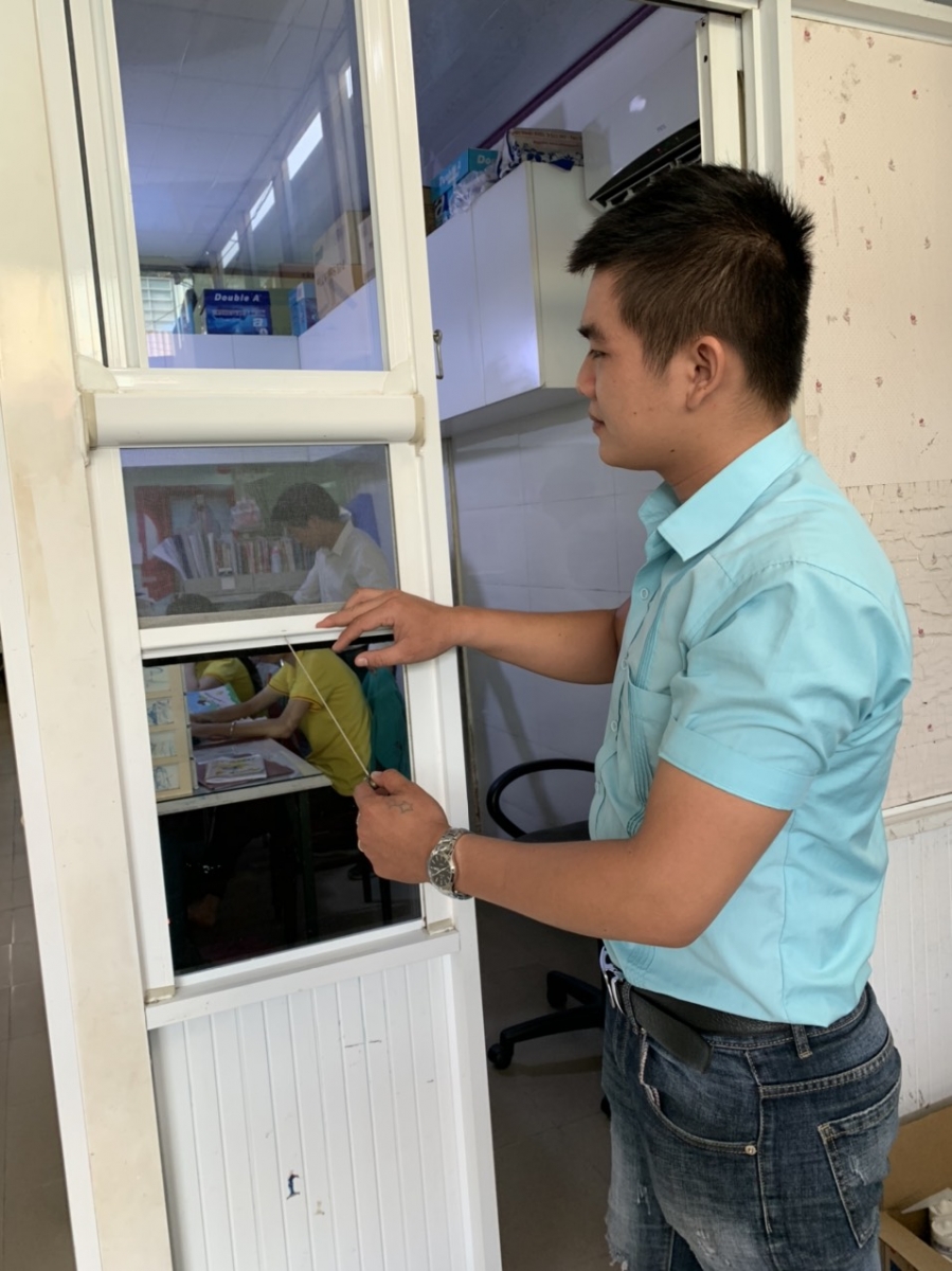 Cửa lưới chống muỗi giá rẻ Việt Thống chuyên Sản Xuất Thi Công cửa lưới