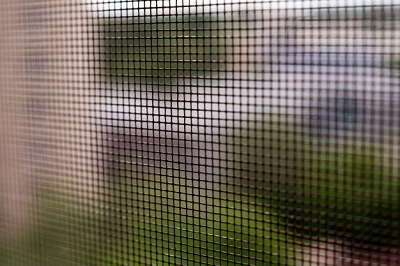 Tìm hiểu về những vật liệu cấu tạo cửa lưới chống muỗi